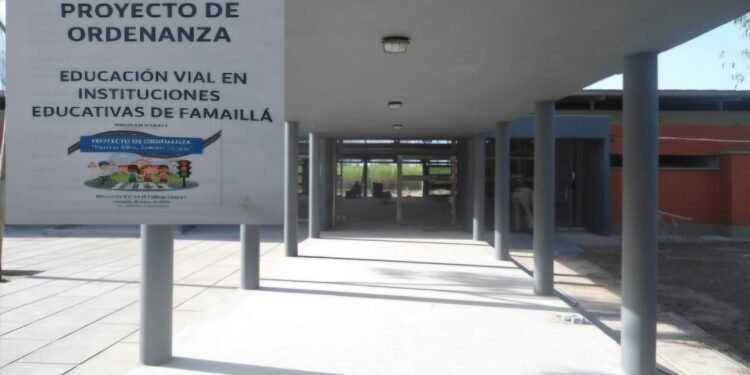 BUSCAN IMPLEMENTAR UN PROGRAMA DE EDUCACIÓN VIAL EN LAS ESCUELAS DE FAMAILLÁ