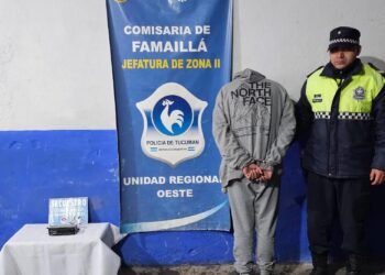 Lo detectaron por las cámaras y lo atraparon mientras robaba dentro de un auto en Famaillá