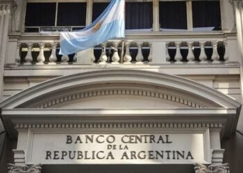 El Banco Central volvió a comprar dólares y las reservas alcanzaron el nivel más alto en siete años