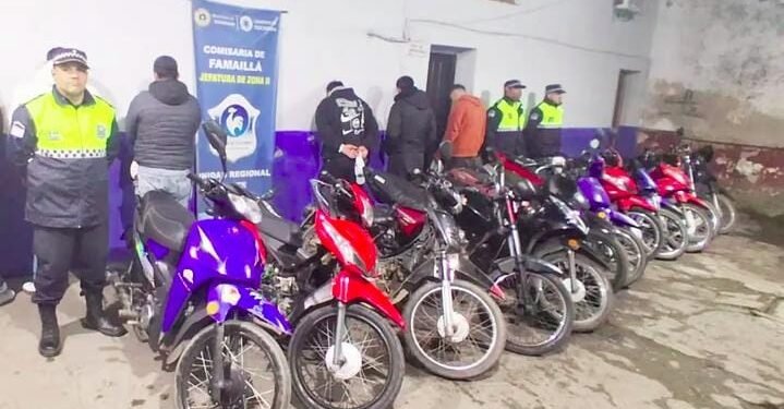 Megaoperativo en Famaillá: ocho demorados y 11 motocicletas retenidas