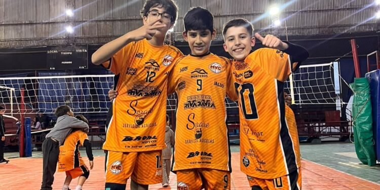 Monteros Vóley fue campeón del Regional del NOA con tres jugadores de Famaillá en el plantel